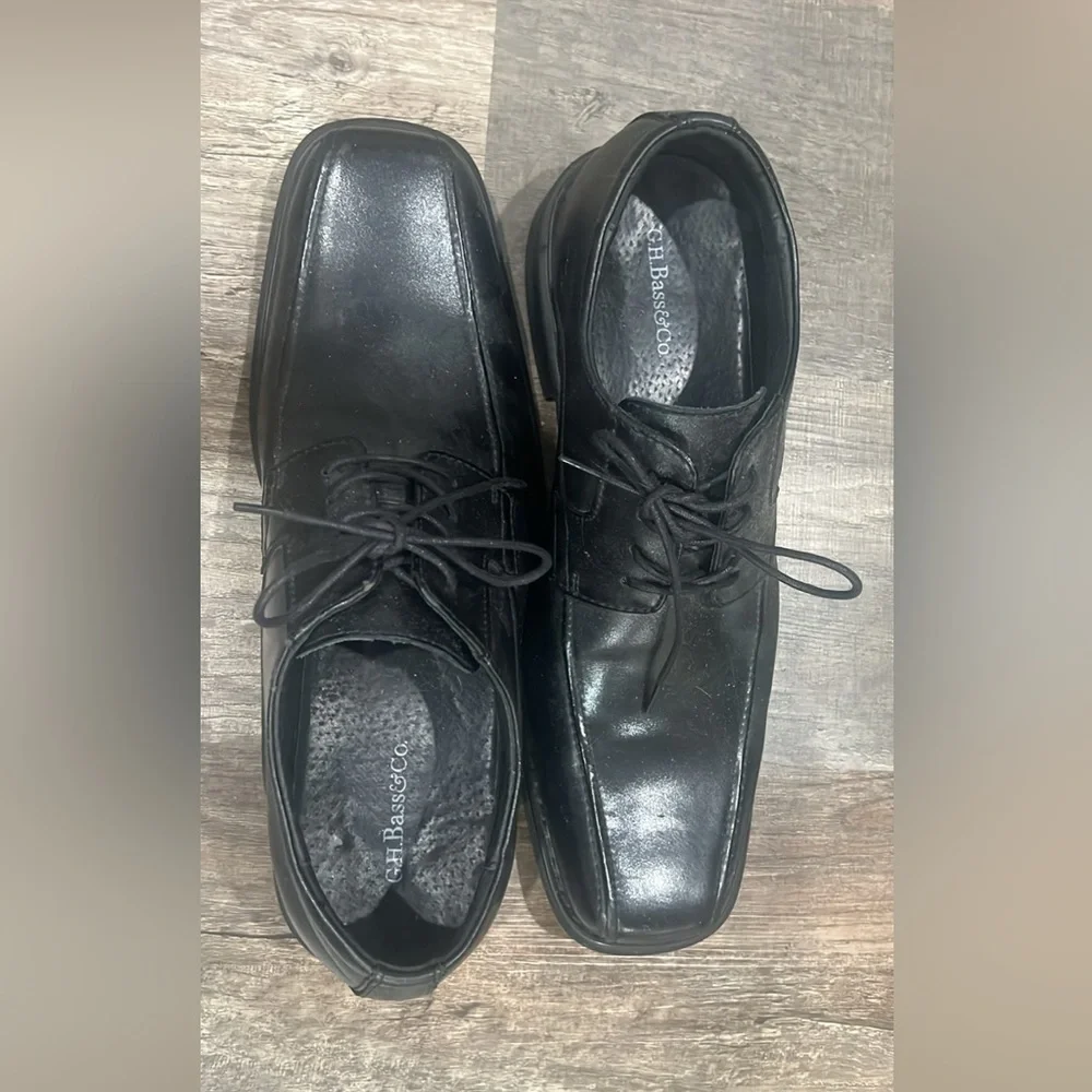 G.H. Bass & Co. Men's Classic Black Oxfords